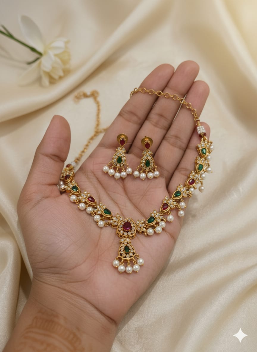 Neckset- Red & green stone with pearls